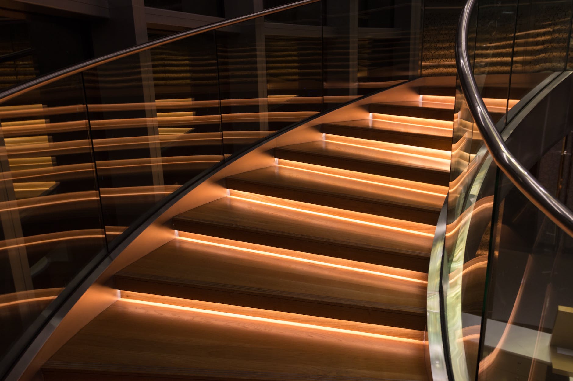 glass handrail illuminated luxury